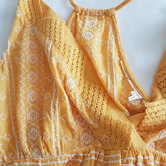 Embroidered Top - Picture 2 of 4